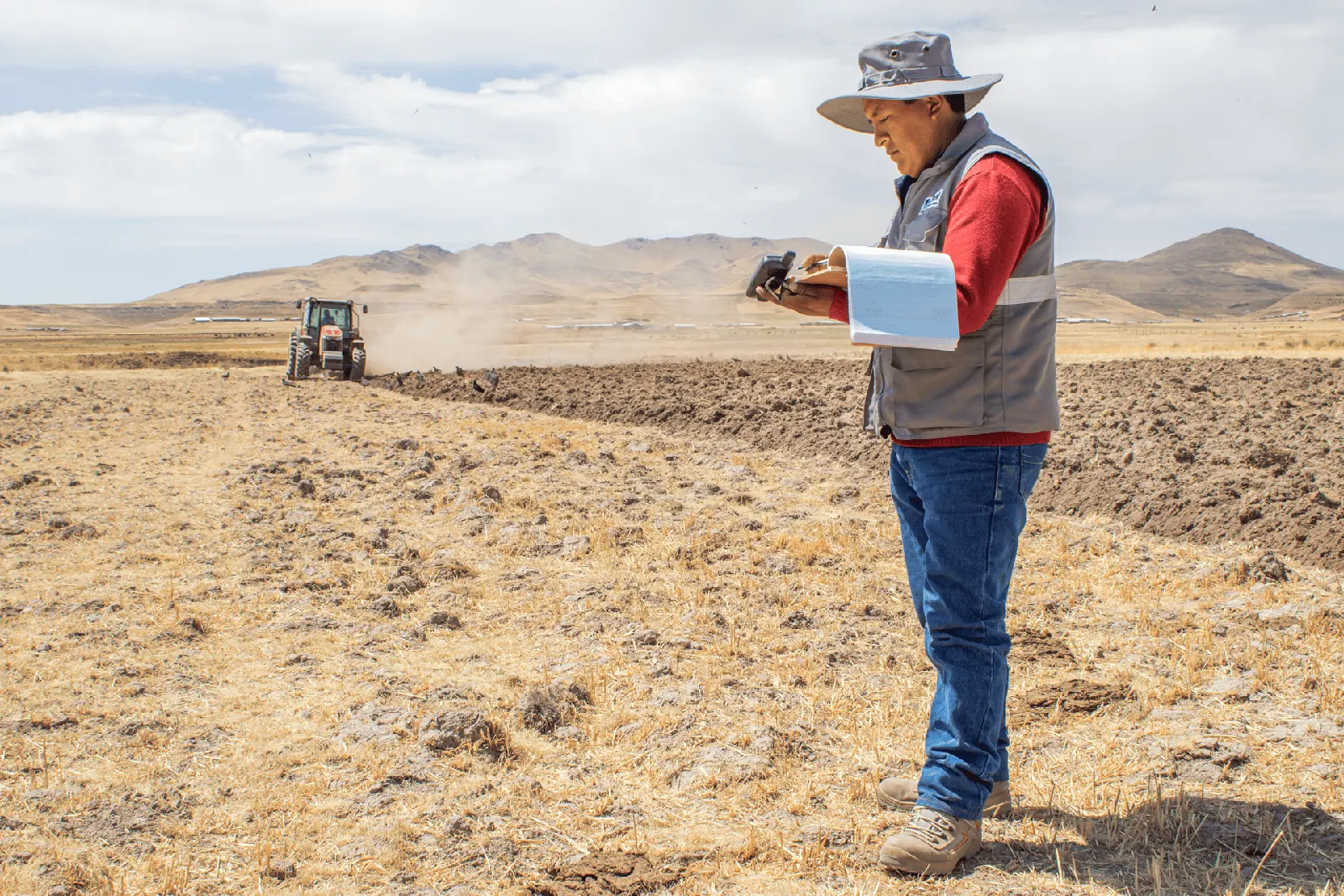 Supervisión de campo en proyecto agropecuario de CESEM
